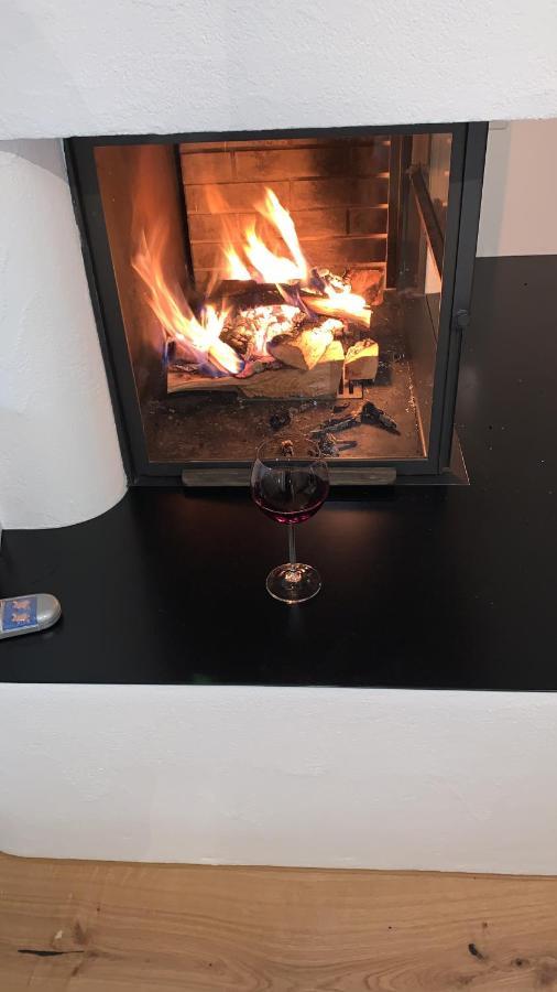 Renovated 3 Rooms Apartment In Ruschein Near Laax Esterno foto