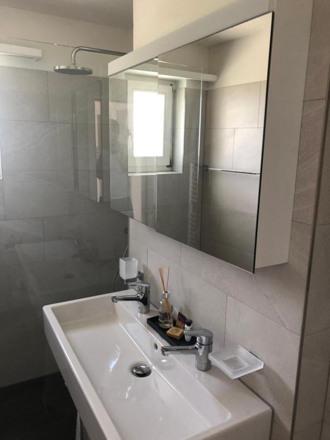 Renovated 3 Rooms Apartment In Ruschein Near Laax Esterno foto